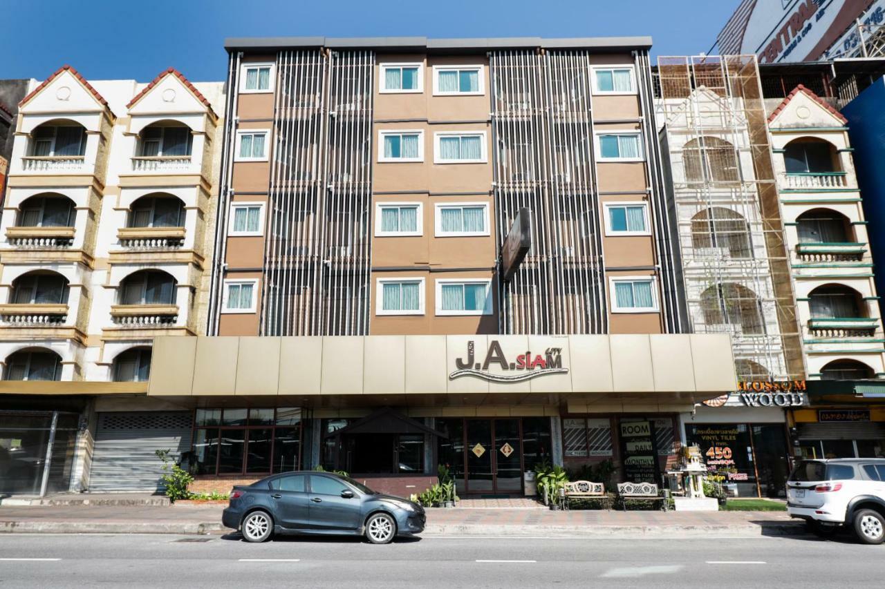 Oyo 120 Ja Siam City Near Bangkok Hospital Pattaya Luaran gambar